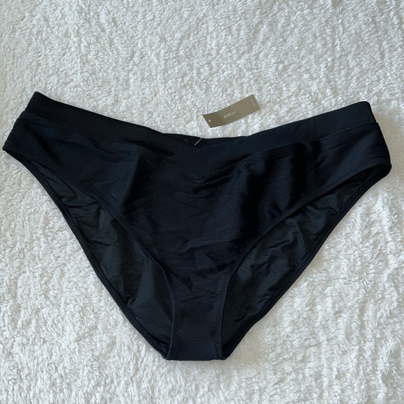 J. Crew Swim Bottom Black Curved Waist Size 3X NWT - Picture 1 of 6